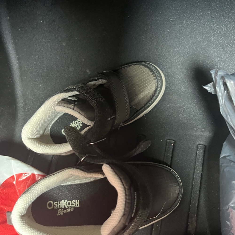 OshKosh B'gosh Black and Gray Kids Sneakers